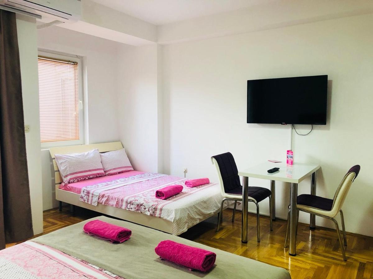 Front Beach Exclusive Apartments ストルガ エクステリア 写真