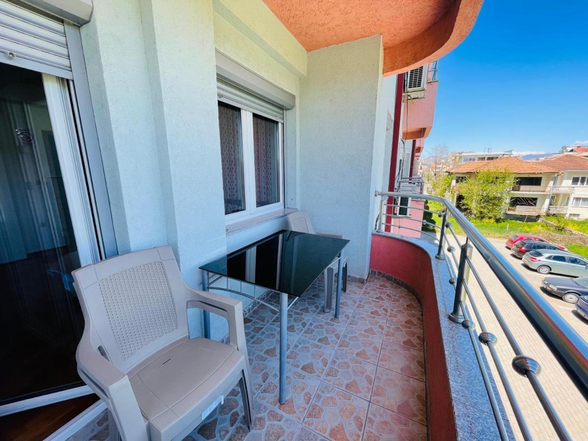 Front Beach Exclusive Apartments ストルガ エクステリア 写真