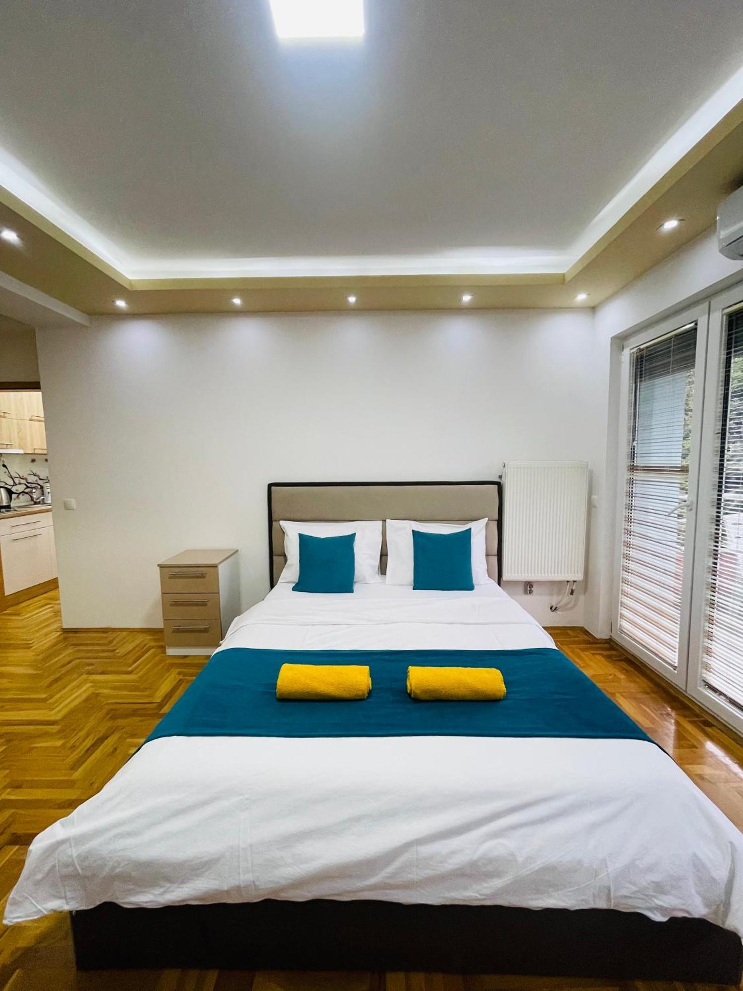 Front Beach Exclusive Apartments ストルガ エクステリア 写真