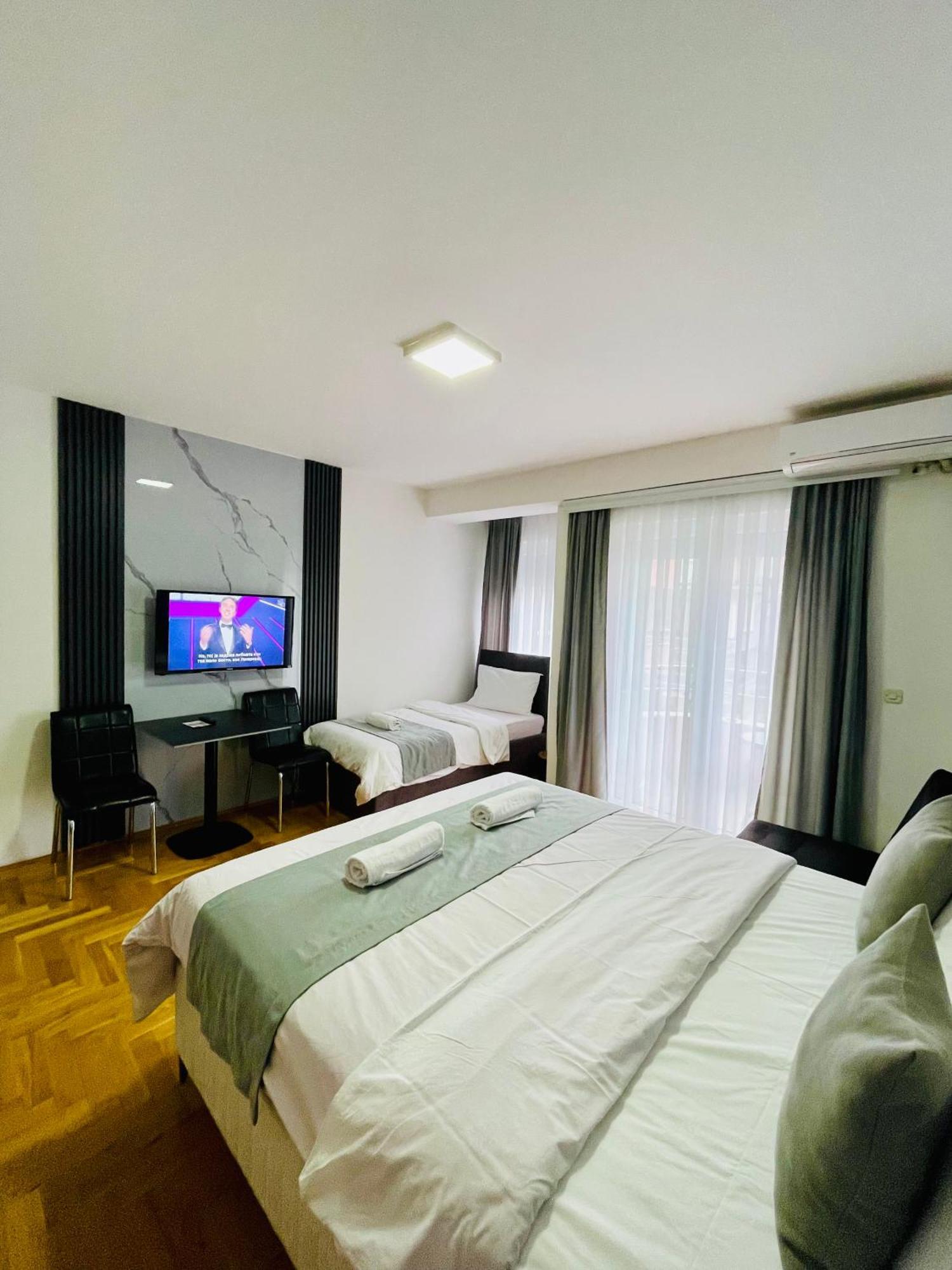 Front Beach Exclusive Apartments ストルガ エクステリア 写真