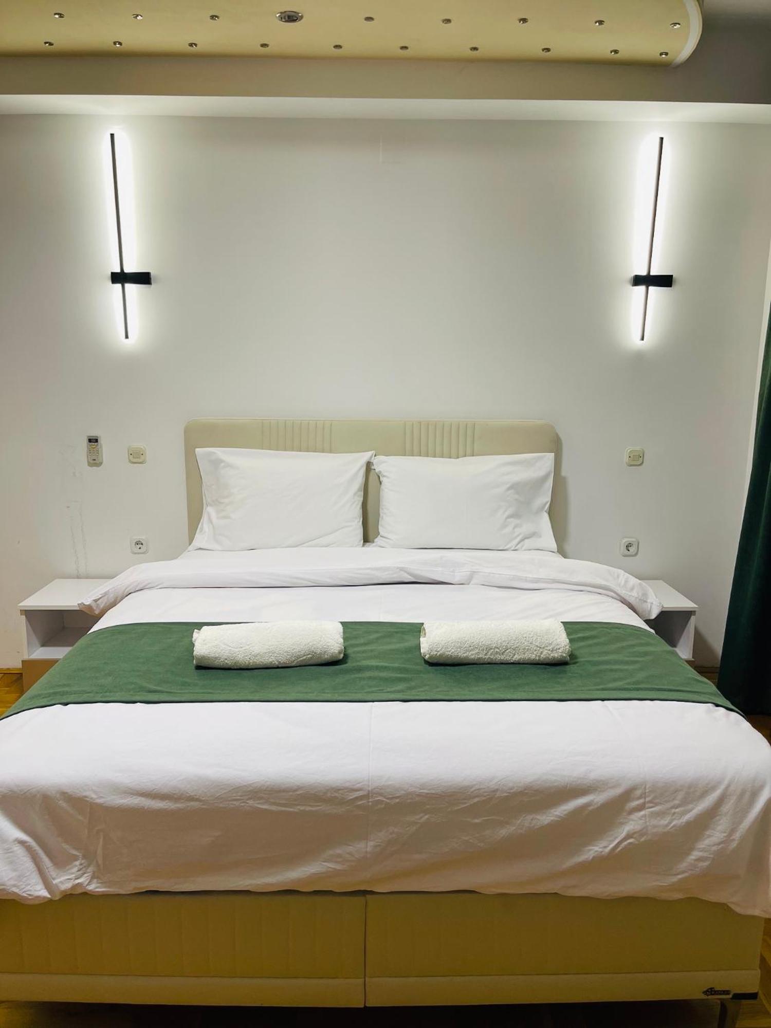 Front Beach Exclusive Apartments ストルガ エクステリア 写真
